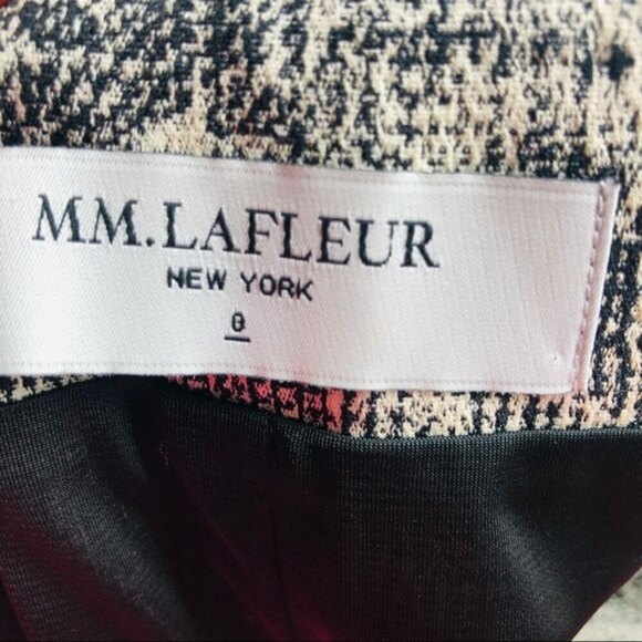 Welcome to my closet! - Picture 7 of 8